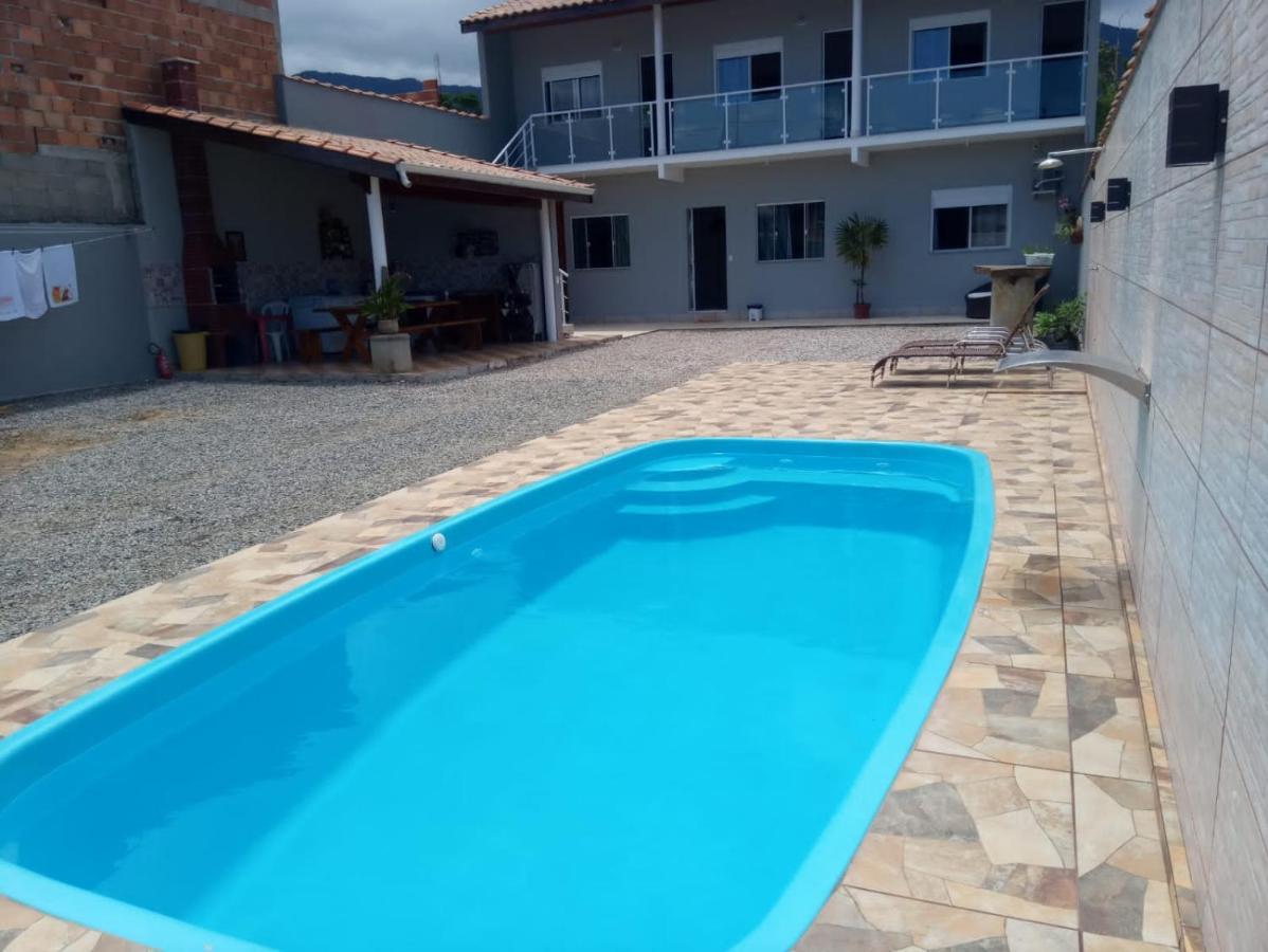 Casa Nova Com Piscina Proxima A Praia E Menos De 3Km Do Centro De أوباتوبا المظهر الخارجي الصورة